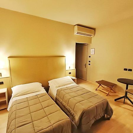 Hotel Corallo Rimini Bagian luar foto