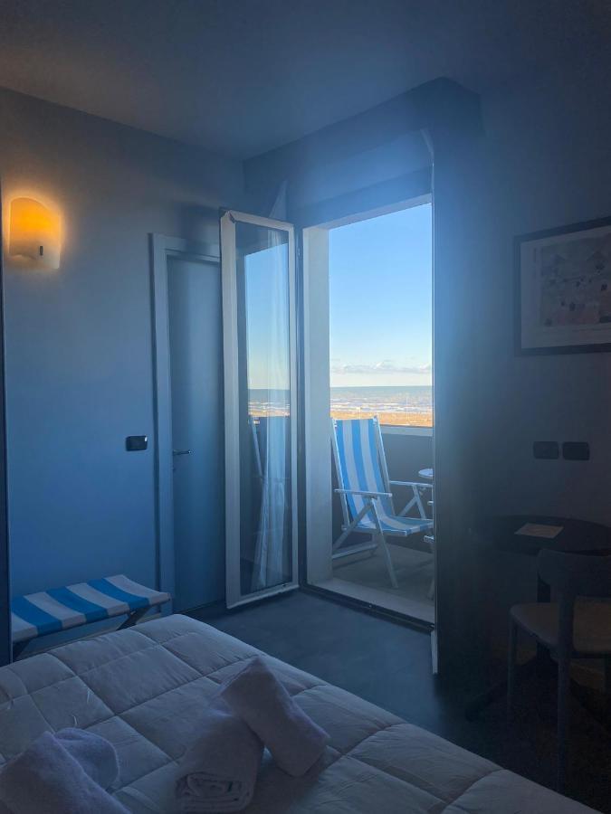 Hotel Corallo Rimini Bagian luar foto