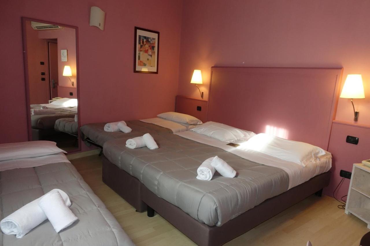 Hotel Corallo Rimini Bagian luar foto