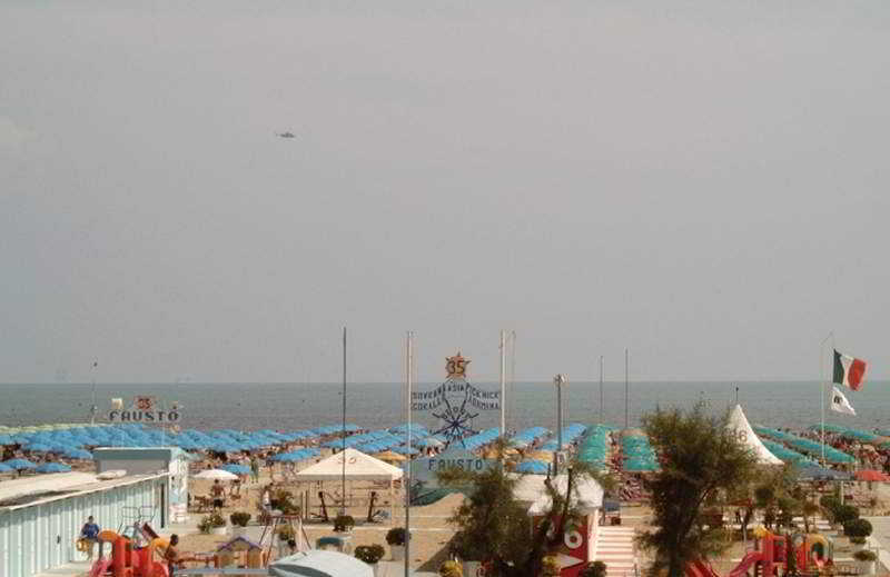 Hotel Corallo Rimini Bagian luar foto