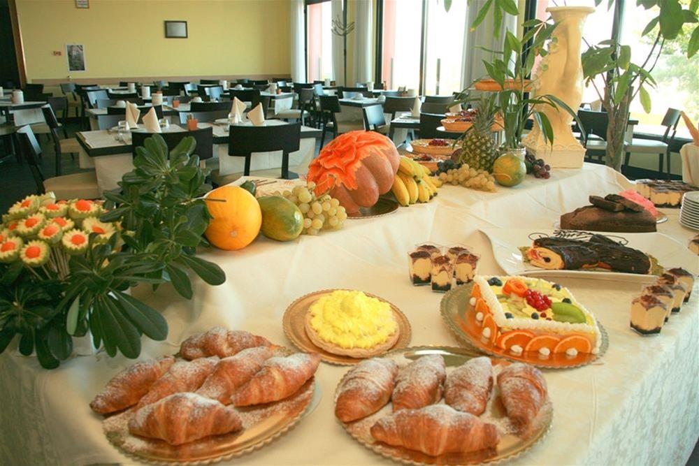 Hotel Corallo Rimini Bagian luar foto