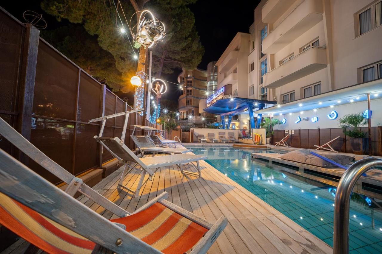 Hotel Corallo Rimini Bagian luar foto